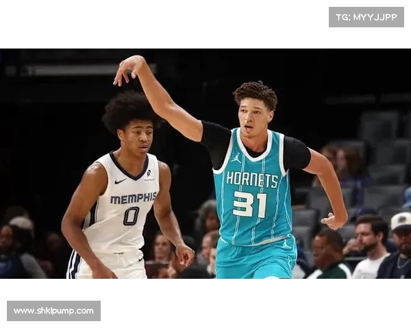 从夏季联赛到NBA赛场,黄蜂秀萨隆目标明确:提升自己,适应高强度节奏 从夏季联赛到NBA赛场,黄蜂秀萨隆目标明确:提升自己,适应高强度节奏